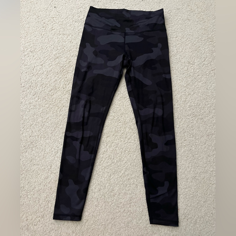 Glyder Camo Leggings Size Medium